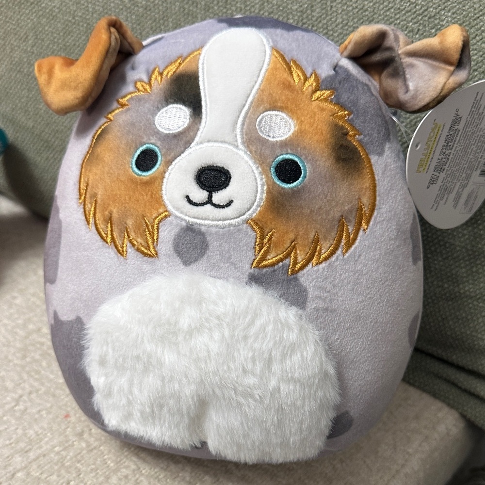 Squishmallows Raylor dog